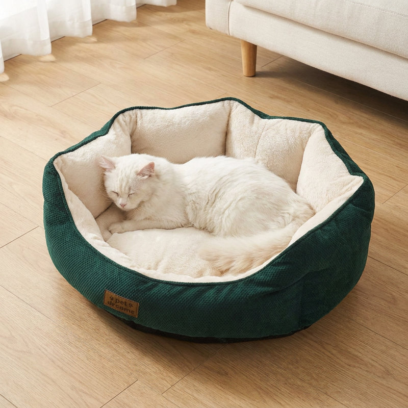 Pet Bed, 27.6" D x 31.5" W, Green; Cream