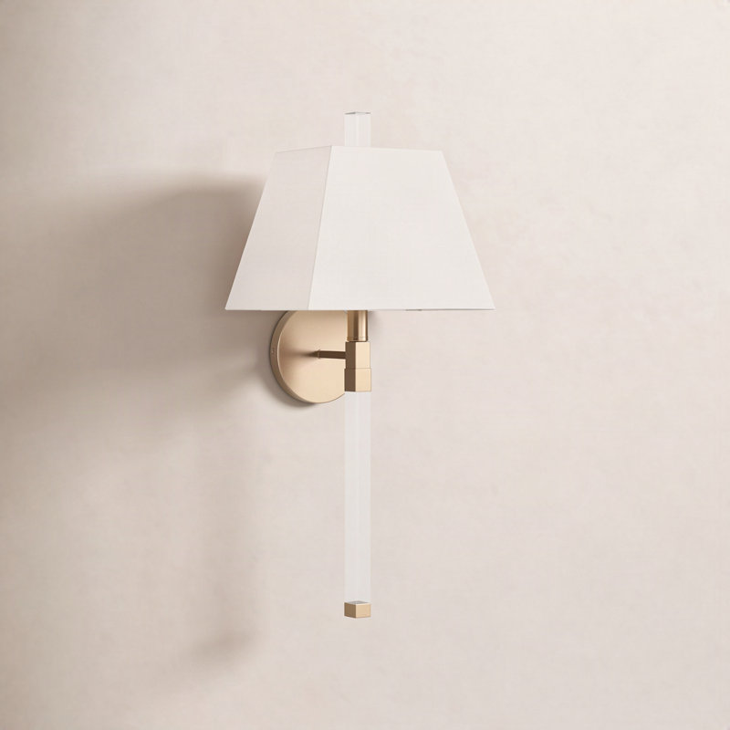 Omya Armed Sconce, Aged Brass