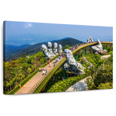 Lilie Vietnam's Golden Bridge