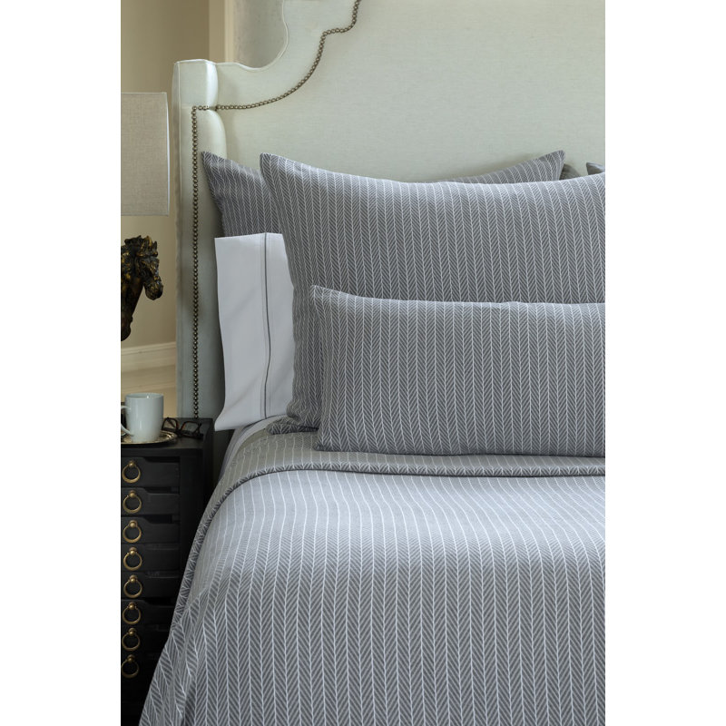 Chevron Hand Woven Blanket, Queen, Gray/White