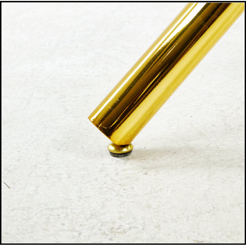 Table de salle à manger Golden avec pieds en métal et conception moderne peu encombrante pour les salons élégants
