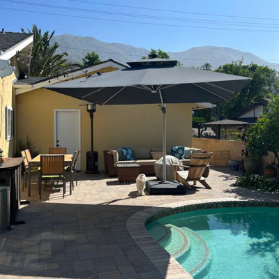 3m Lighted Square Cantilever Parasol With Base