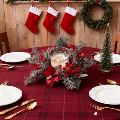 2 pièces de bagues de bougie de poinsettia artificielle avec couronne, décor de pièce maîtresse de table d'hiver avec baies rouges, feuilles de verdure, couronne de ferme pour porte décorations de Noël pour fenêtre de porte