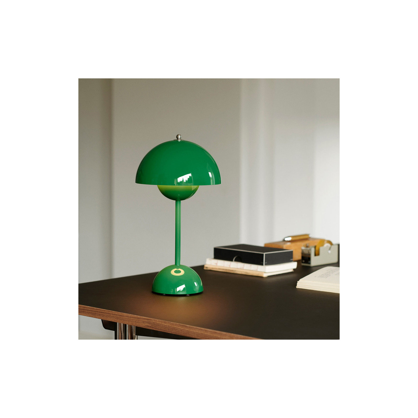 Brunilde Metal Table Lamp, Green, Green