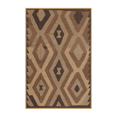 Tapis géométrique brun