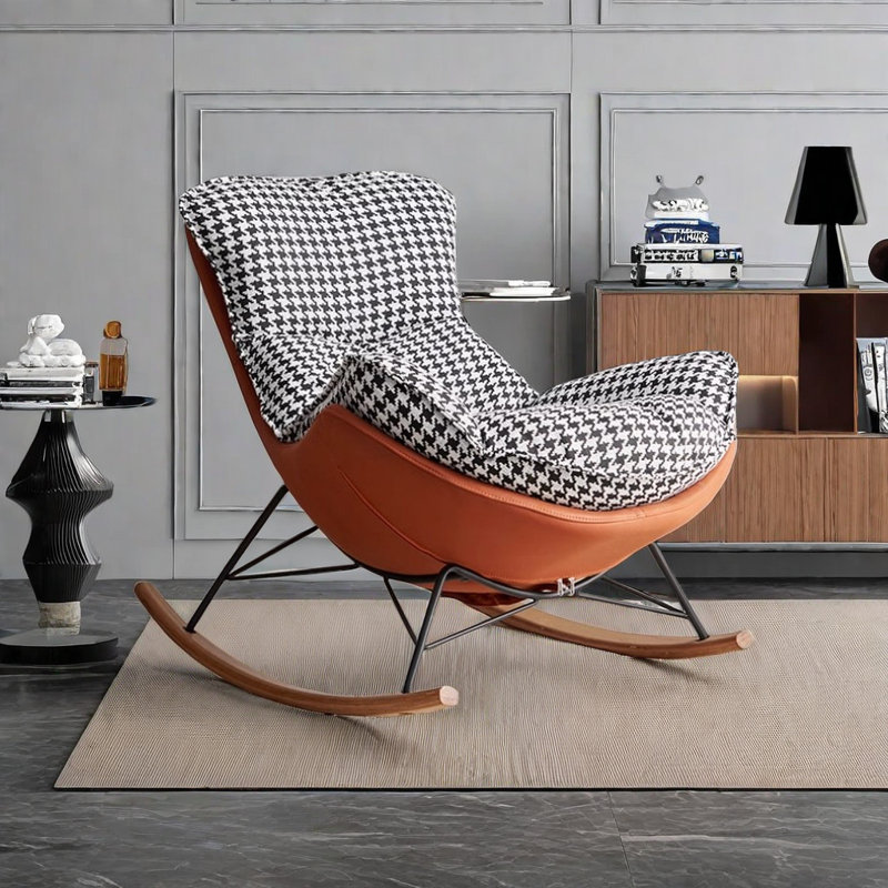Chaise berçante élégante de couleur assortie, Gris