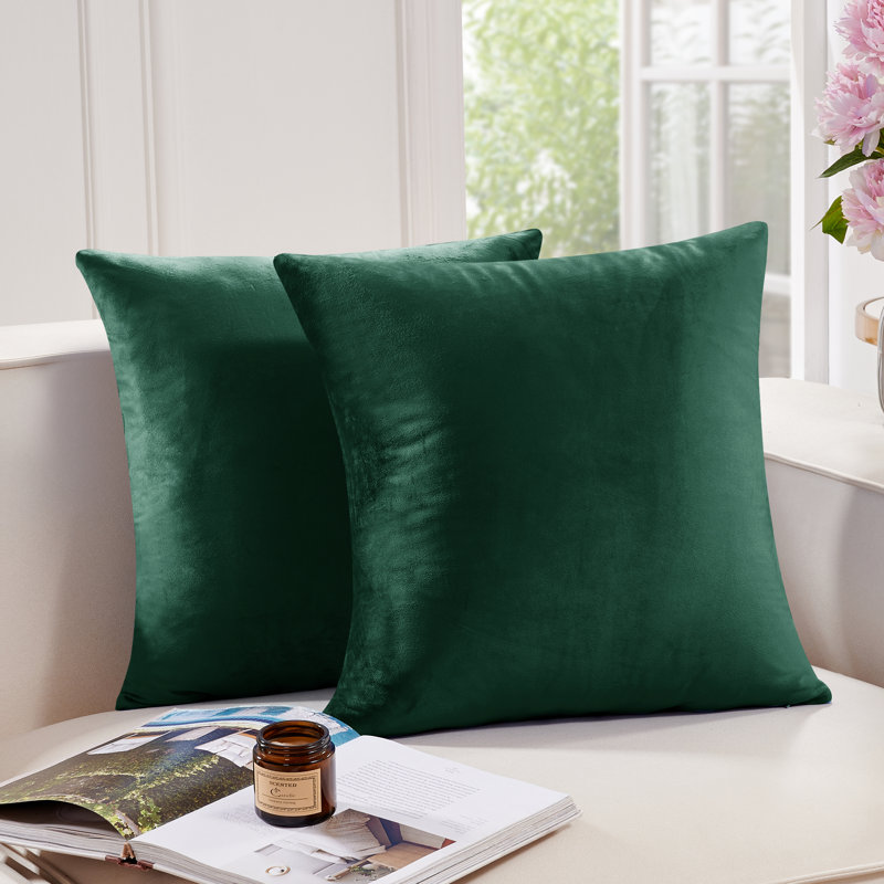 Emerald Green Velvet 20" x 20" Pillow Covers Set