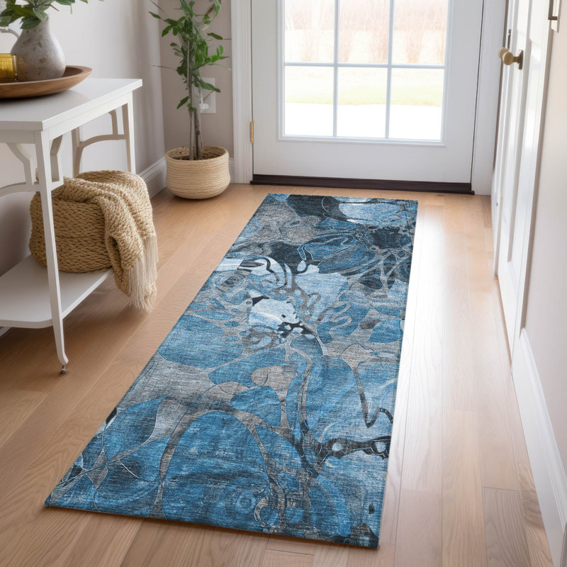 Tapis bleu intérieur / extérieur en polyester tissé à la machine Altair, Tapis de couloir 2 pi 3 po x 7 pi 6 po