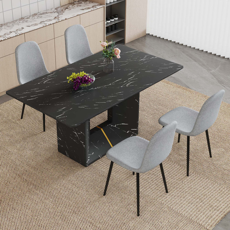 Ensemble de table et de chaises. Ensemble de table de salle à manger en panneau de fibres à densité moyenne à motif de marbre - 63 po x 35,4 po avec chaises en tissu de lin. Siège et dossier intégrés, matériau en lin et coton. Convient pour la cuisine, la salle à manger, etc.