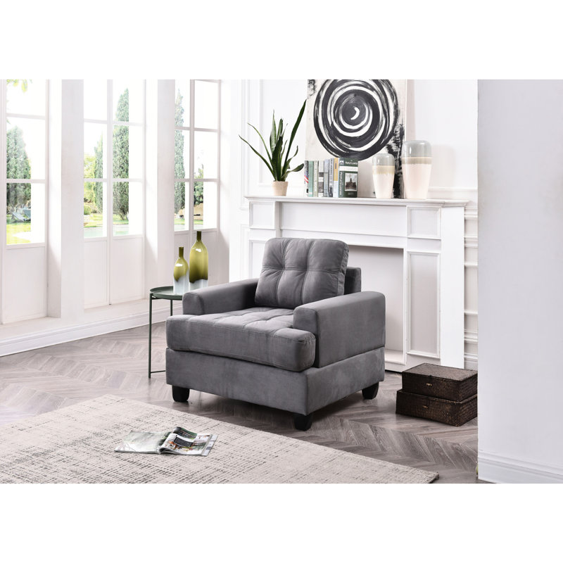 Chaise d'appoint grise avec accoudoirs en selle et rembourrage en mousse - l 38 po x P 34 po x H 36 po Revêtement en microfibre pour un siège moelleux de style transitionnel, rembourré et confortable