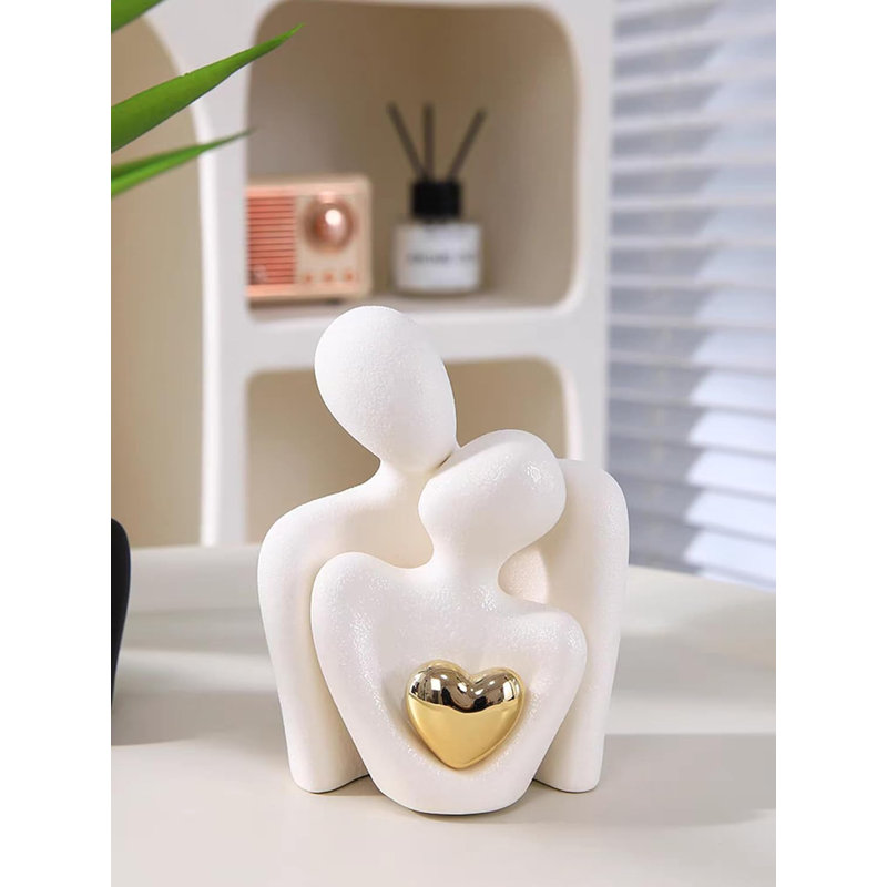 Statue de couple en céramique, 3.5" H x 2.6" W w 2" D