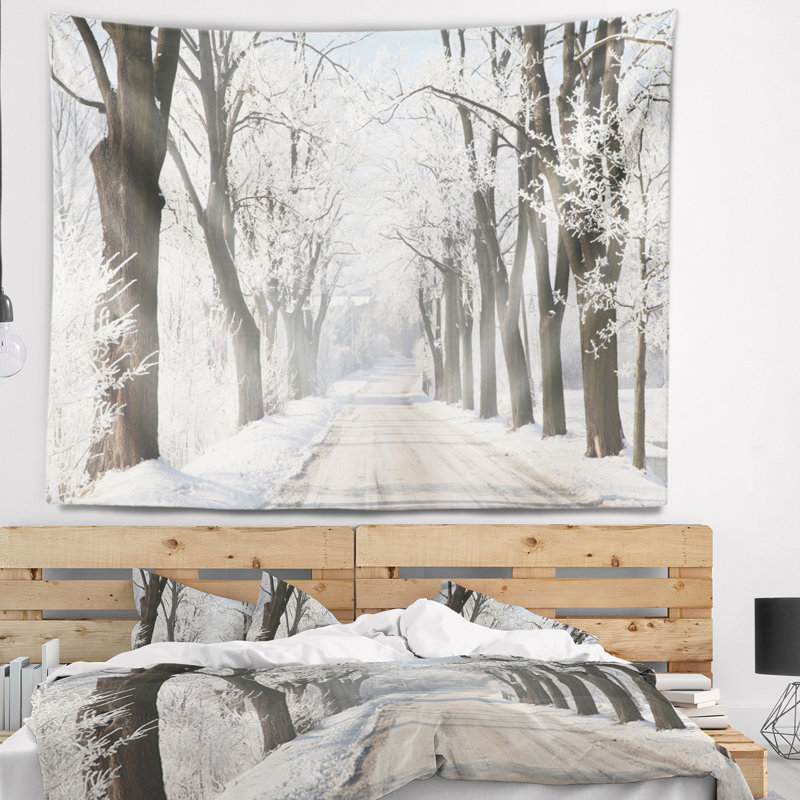 Tapisserie «Forest Winter Lane» en campagne, H 32 po x l 39 po