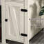 Bureau d'ordinateur avec rangement Farmhouse, bureau avec 2 tiroirs et 2 armoires, blanc crème