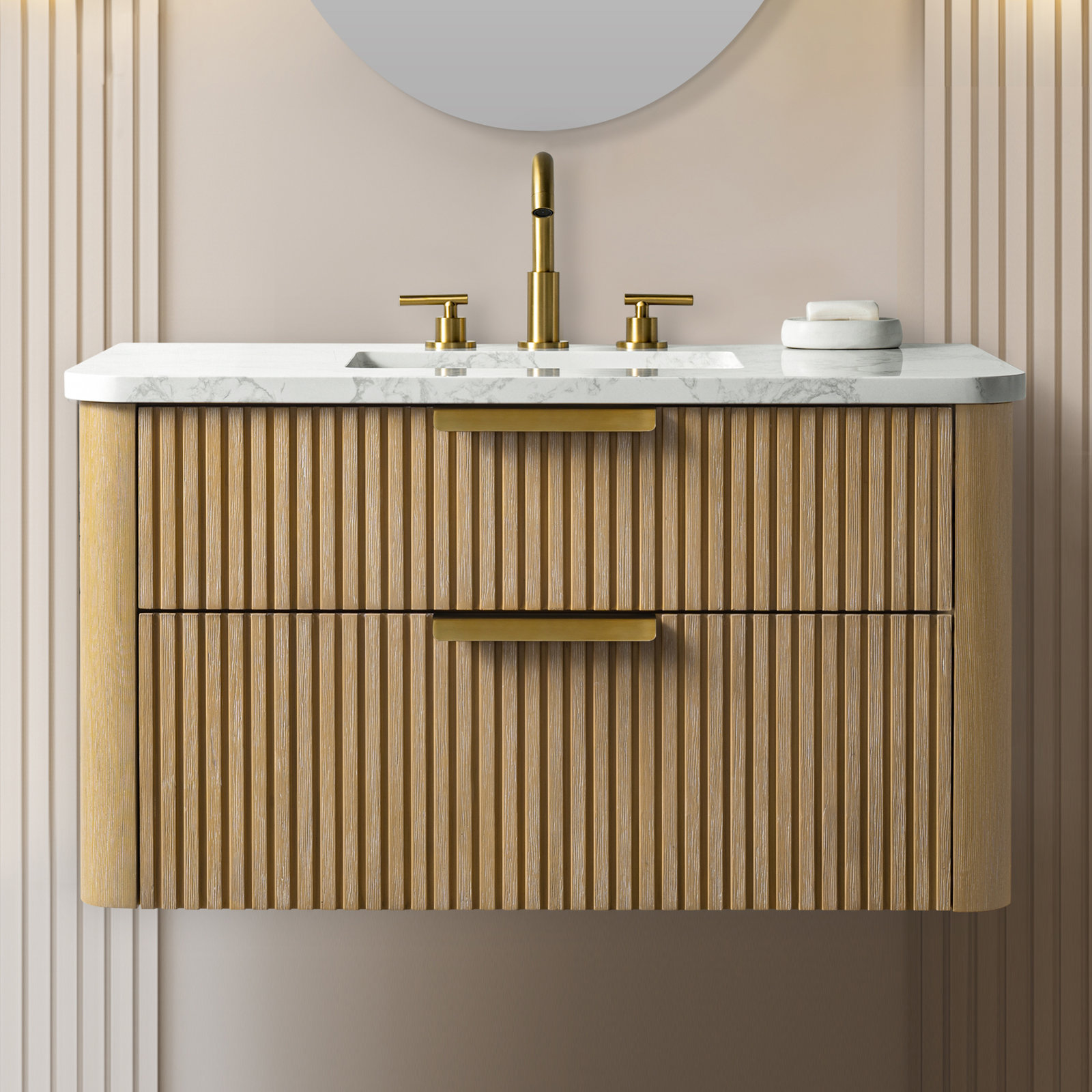 Liljan 36" Oak Single Bathroom Vanity, Classic Oak/Brushed Bronze