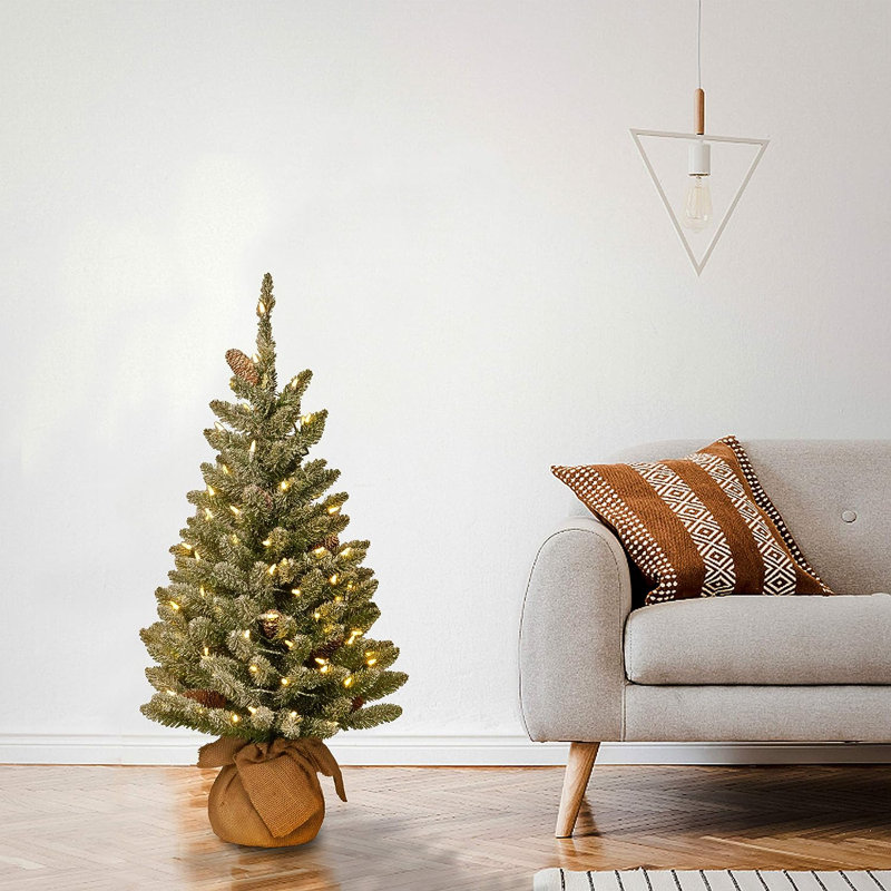 Arbre de Noël artificiel illuminé 36 pi Isamara - support inclus