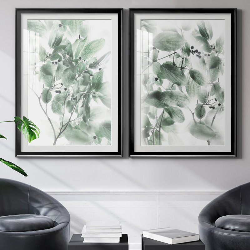 Irene Weisz - ensemble de 2 reproductions sur papier, H 26,5 po x l 73 po x P 1,5 po, Papier encadré noir, Blanc