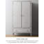 Petite armoire en chêne de style français