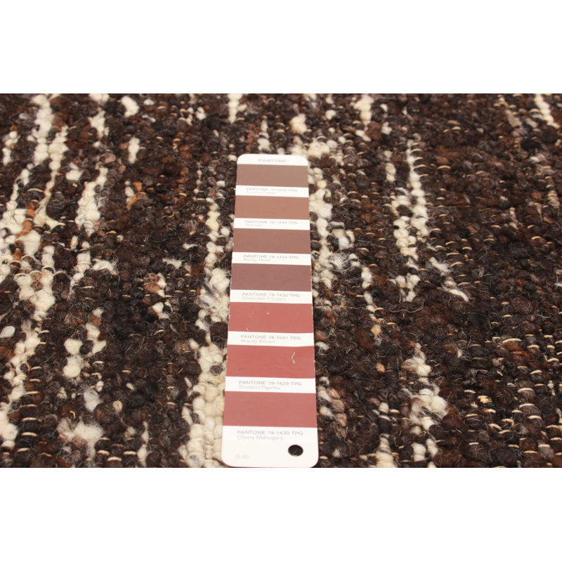 Tapis brun Sienna 5 pi 4 po x 7 pi 4 po
