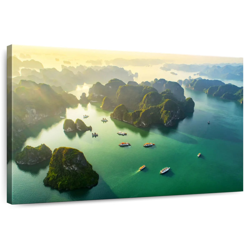 Vue aérienne de la baie d'Halong, Gillard, H 34 po x l 51 po