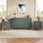 Table de chevet 2 tiroirs, rangement en bois de qualité supérieure avec design cannelé élégant, table de chevet à pieds en bois massif avec poignée en métal, grande table de chevet pour le salon de la chambre à coucher, bleu