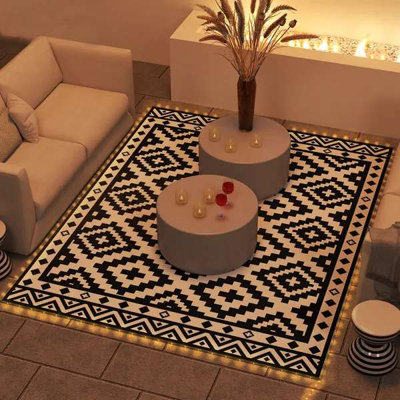 Outdoor Rug Carpet Reversible Plastic Straw Rug with LED Lights Black and White 10' x 8' for Patio