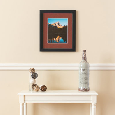 Cadre photo 12 po x 16 po noir satiné Arttoframes avec passe-partout simple de 2 po disponible en plus de 60 couleurs, pour des photos de 12 po x 16 po avec le tapis ou des photos de 16 po x 20 po sans le tapis