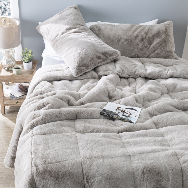 Chunkiest Chunky Bunny Coma Inducer Oversized Heavy Comforter Set, Twin Extra Long Comforter + 1 Standard Sham