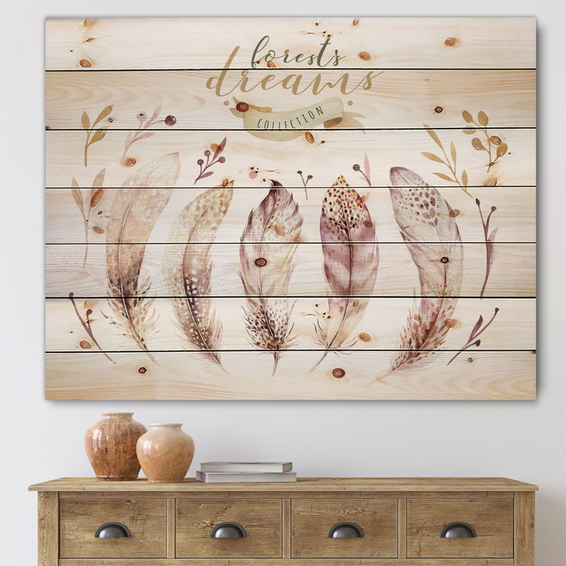 Plumes vibrantes dans un style bohème - impression bohémienne et éclectique sur bois de pin naturel