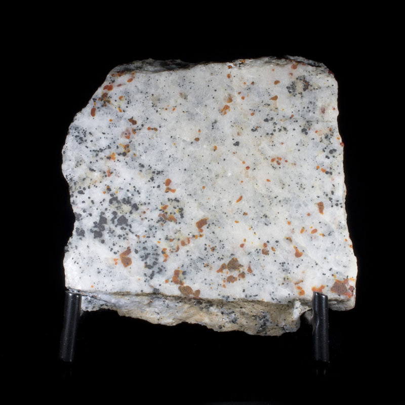 Calcite avec willetite, zinc rouge et Franklinite, plaque polie - Mine Franklin, New Jersey