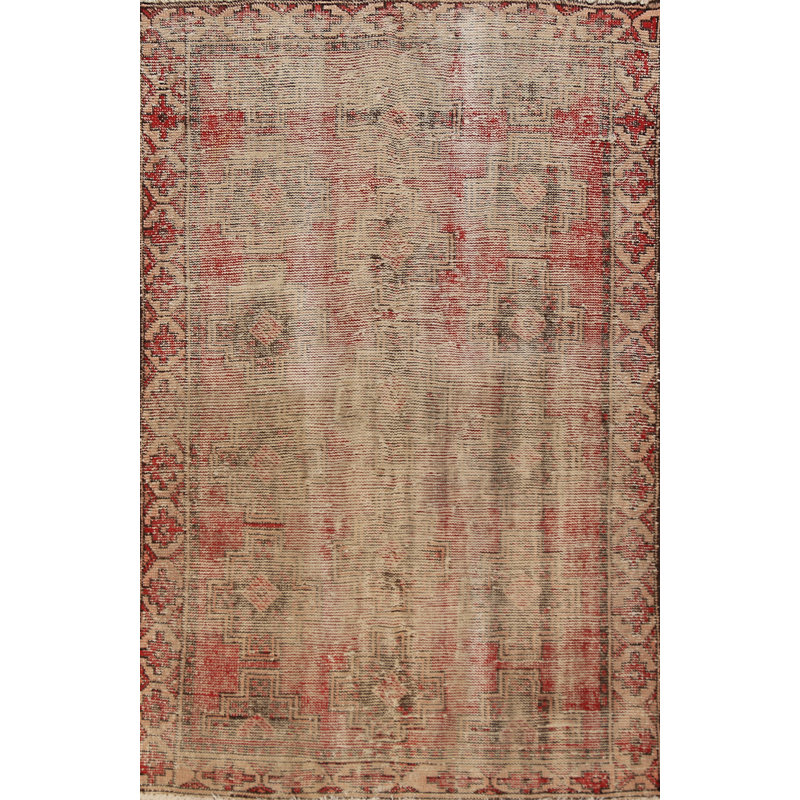 Tapis traditionnel usé uniformément 4 x 6