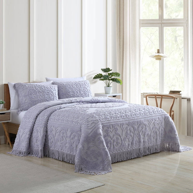 Medallion Cotton Farmhouse / Country Quilt, Queen, Lavender