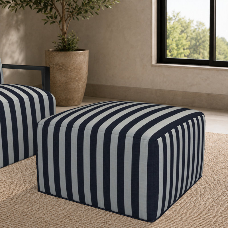 Repose-pieds rembourré Praia Sunbrella, Sunbrella® rayé à brume expressive, H 16 po x l 29 po x P 29 po