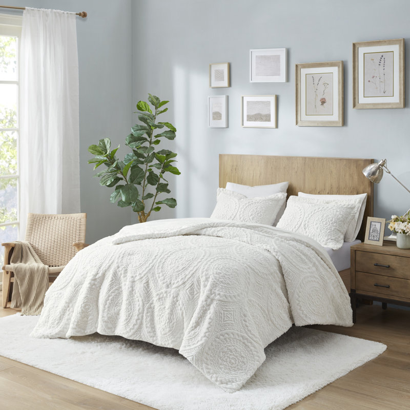 Ivory Faux Fur Embroidered Medallion King Duvet Cover Set