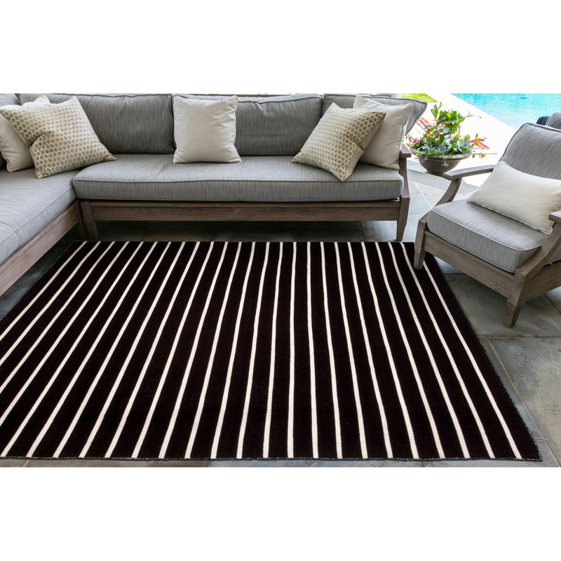 Garbrielle Striped Indoor / Outdoor Rug, Rectangle 7'6" x 9'6"
