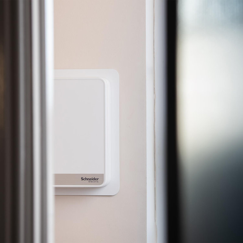 Easy 9+ Consumer Unit Wall Mounted Socket