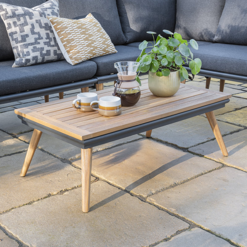 Martinsburg - Kimora Corner Set with Cushions