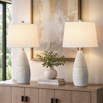 Lampe de table 26 po en résine blanche avec abat-jour en lin pré-assemblé et intensité variable 3 voies