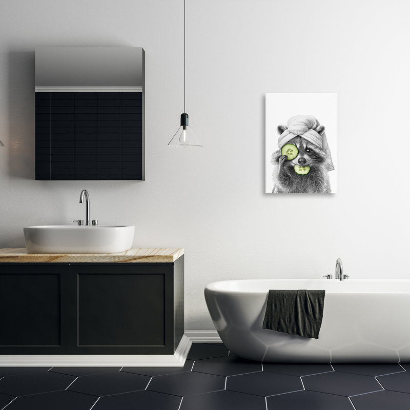 «Raccoon Spa Day», art mural sur toile par Annalisa Latella, H 24 po x l 16 po