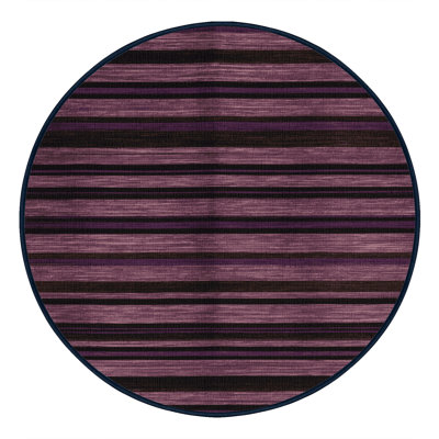 Tapis noir à rayures horizontales lavable à la machine
