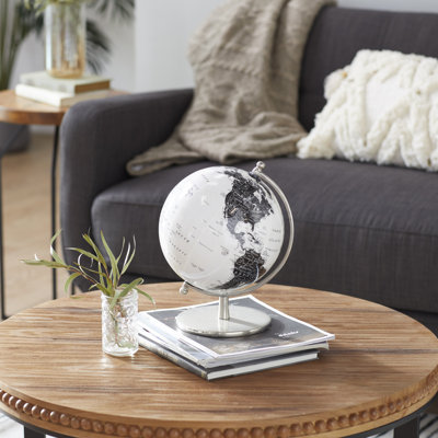 Globe terrestre en métal blanc