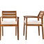 Repas d'extérieur avec chaises en bois, coussins amovibles, pieds ergonomiques confortables et réglables pour les sièges de patio