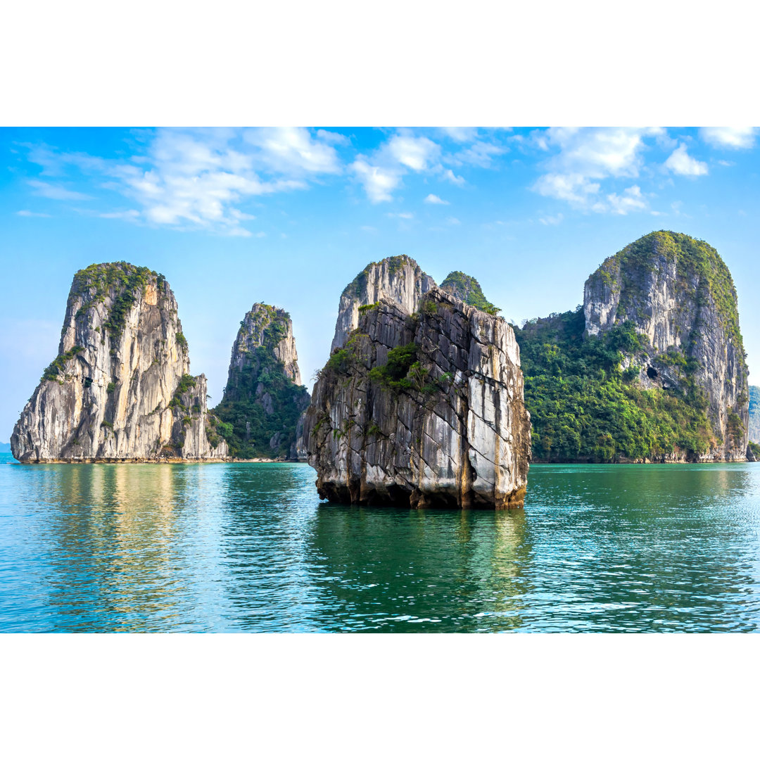 Beautiful Scenery at Halong Bay, Vietnam