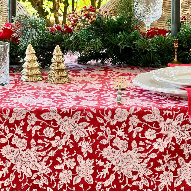 Carmen Red And White Tablecloth, 60" D x 90" L