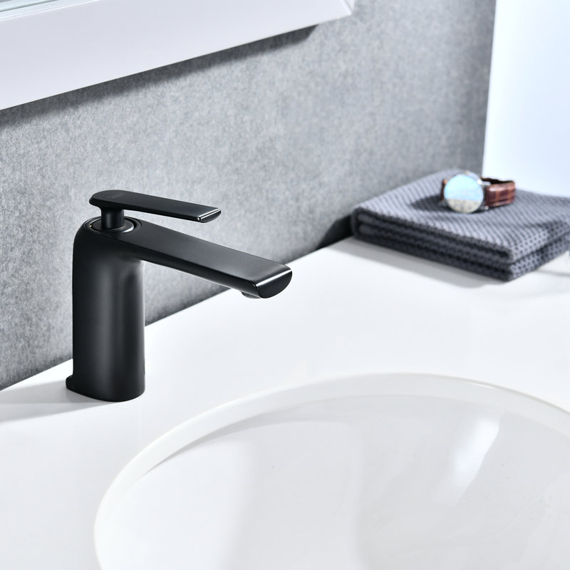 Robinet de lavabo de salle de bain noir mat en laiton massif - Monotrou, assure la durabilité et le contrôle du débit d'eau, offre une solution fonctionnelle élégante