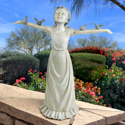 Statue épanouie devant la gloire de Dieu