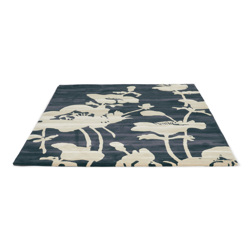 Hand Tufted Floral Area Rug in Charcoal, Rectangle 8'2" x 11'6"