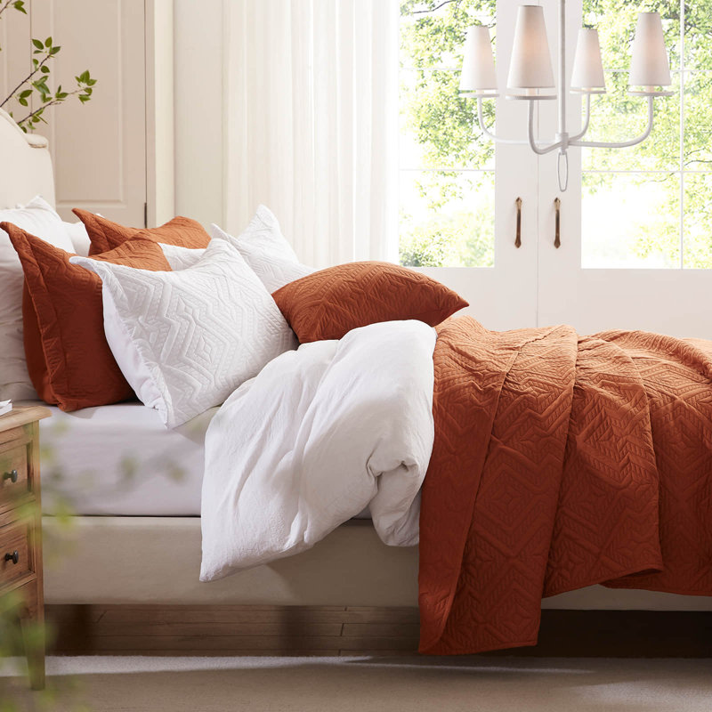 Modern Geometric Lightweight Quilt Set with Pillow Shams, Burnt Orange, King Quilt + 2 King Shams