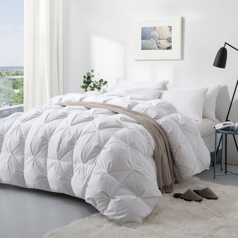 Twin White Goose Down Comforter with Cotton Cover