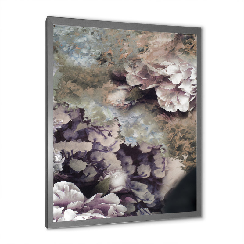 «Grunge Silk Nature Flower II», reproduction d'art sur toile, H 40 po x l 30 po x P 1,5 po, Cadre photo argenté