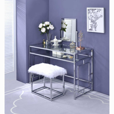 Villa Vanity Set